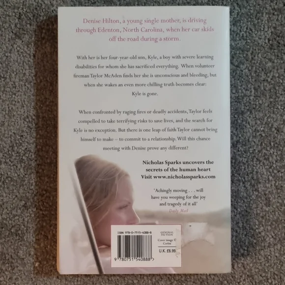 Books, Nicholas Sparks bundle, Safe Haven and The Rescue. - Picture 6 of 7